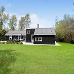 Amazing In Vaeggerlose With Sauna Дом отдыха Boto By
