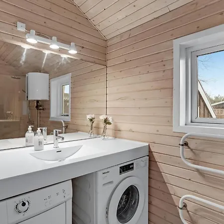 Amazing In Vaeggerlose With Sauna * Bøtø By