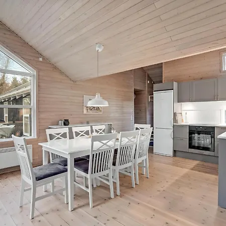 Feriehus Amazing In Vaeggerlose With Sauna Bøtø By