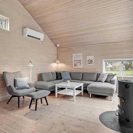Amazing In Vaeggerlose With Sauna * Bøtø By
