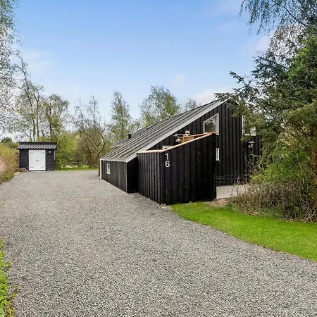 Amazing In Vaeggerlose With Sauna Feriehus *