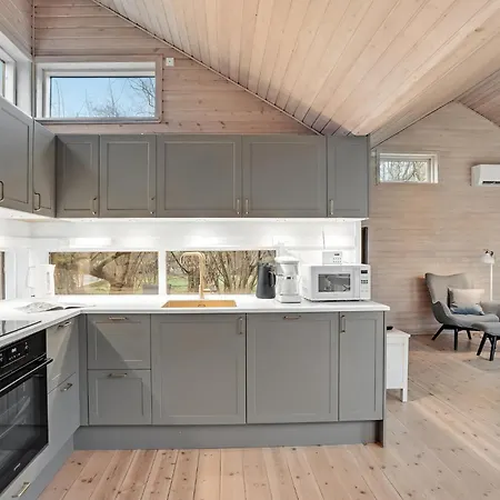 4 Bedroom In Vaeggerlose *